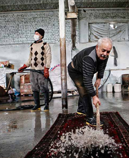 شستشوی سنتی قالی در قالیشویی دولت