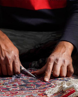 رفو گری قالی در قالیشویی دولت